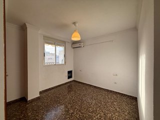 Piso en alquiler en Benicalap en Valencia