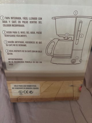 Cafetera Eléctrica Roja 6 Tazas