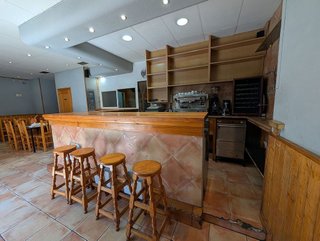 Local comercial en alquiler en Pacífico en Madrid