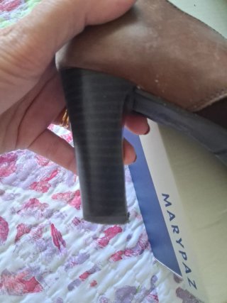 Zapatos de piel marrones con hebilla