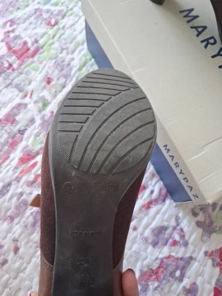Zapatos de piel marrones con hebilla