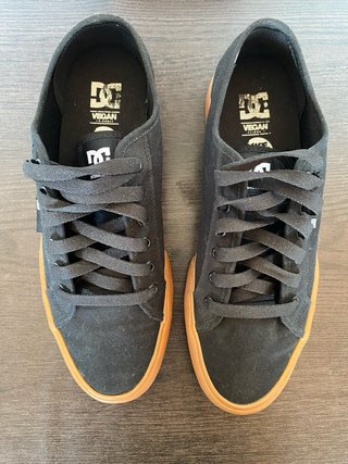 Zapatillas DC Shoes Manual Negras Goma Marrón