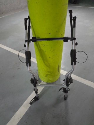 Portabicicletas Thule para portón trasero. 3 bicis