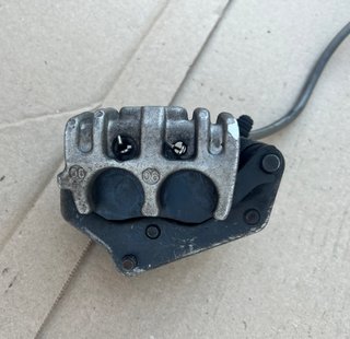 PINZA AJP DERBI SENDA
