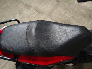 Moto Sym Jet 14 Scooter Roja y Negra