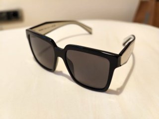 Gafas de sol Prada para mujer
