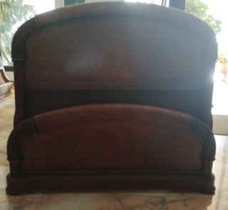 Cabecero y piecero de cama de madera