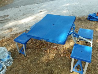 Mesa Plegable Camping Azul y Plata