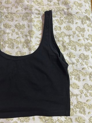 Crop top negro talla S Stradivarius