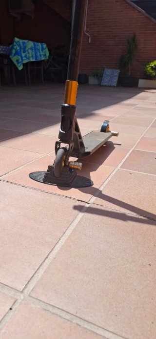 Patinete de Trucos Negro y Dorado
