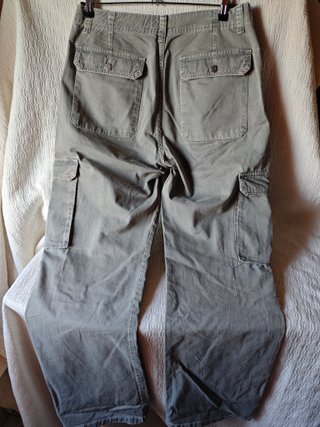 Pantalones cargo Pull&Bear mujer talla 42 verde