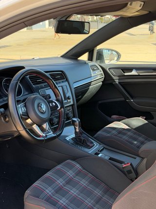 Volkswagen Golf GTI PERFORMANCE 2016