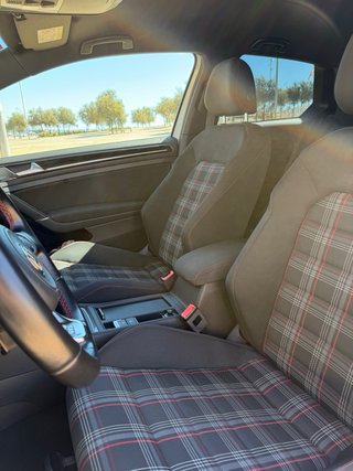 Volkswagen Golf GTI PERFORMANCE 2016
