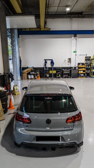 Volkswagen Golf R20