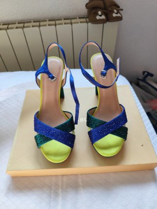 Zapatos de tacón Menbur azul y verde Nuevos