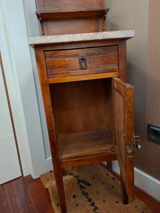 Mesita auxiliar  antigua  ,de madera y mármol rest