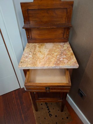 Mesita auxiliar  antigua  ,de madera y mármol rest