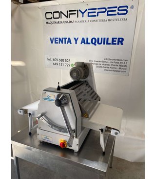 LAMINADORA DE MASAS SOBREMESA