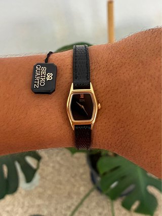 Reloj Seiko Vintage Mujer Dorado elegante años 80