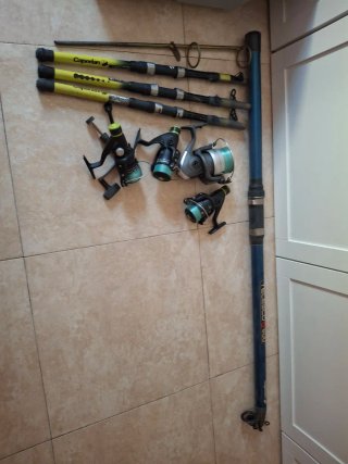 Caja de pesca con accesorios