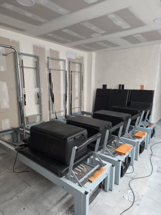 4 Reformers Pilates con Torre