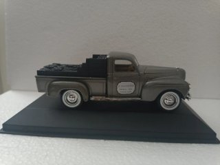 Camioneta Dodge 1:43 Mina Carbón