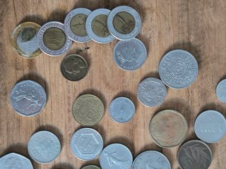 Lote de monedas variadas