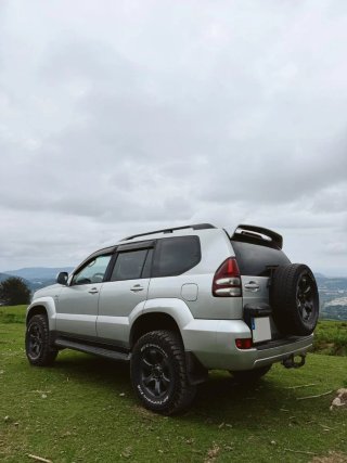 Toyota Land Cruiser 2003