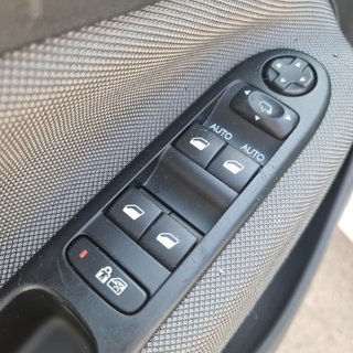 Citroën C3 Picasso 1.4 VTi Confort MANUAL