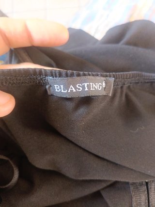 Vestitino nero con balze