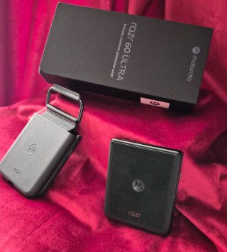 Motorola Razr 60 ultra NUOVO solo questo mese
