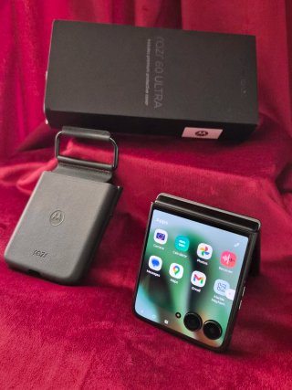 Motorola Razr 60 ultra NUOVO solo questo mese