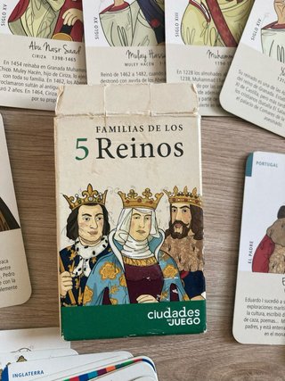 Juego de cartas educativo Familias de los 5 Reinos