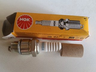 Bujía NGK BR8HS