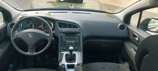 Peugeot 5008 2012