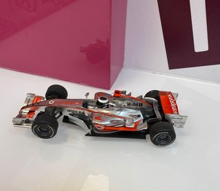 Coche metal scalextric mercedes benz mobil 1