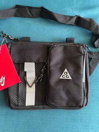 Bandolera Nike ACG Negra
