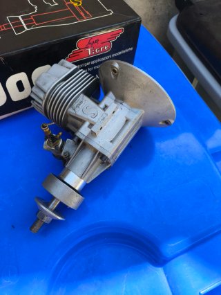 Motore Super Tigre S2000 per modellismo RC nitro