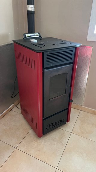 Estufa de pellets roja iFlame