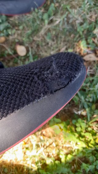 Scarpe da ginnastica Puma nere e rosse