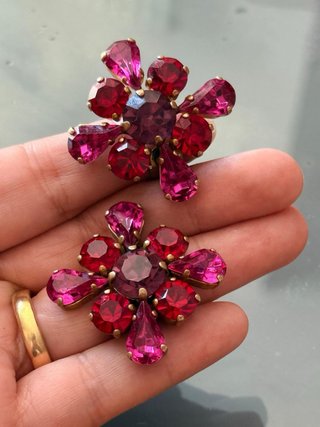 Orecchini clip vintage strass fucsia e rossi