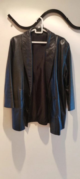 Americana larga vintage de piel negra auténtica