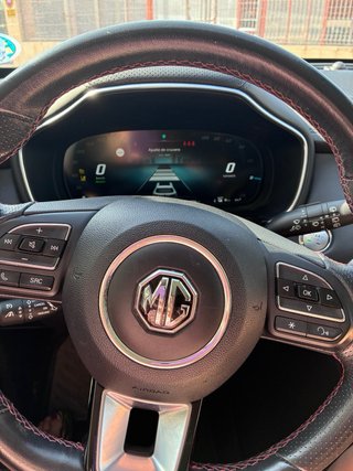 MG EHS PHEV Luxyry 2022