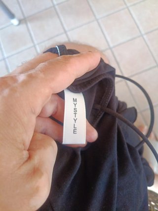 Vestitino nero bretelline spacco frontale