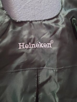 Mochila/Arnés porta-bebidas  u objetos personales