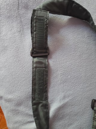 Mochila/Arnés porta-bebidas  u objetos personales