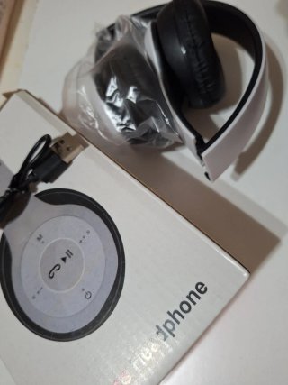 Cascos Inalámbricos P47 Bluetooth