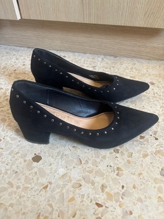 Zapatos Marypaz negros tachuelas talla 38