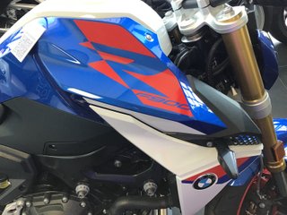 BMW F900R ACABADO SPORT