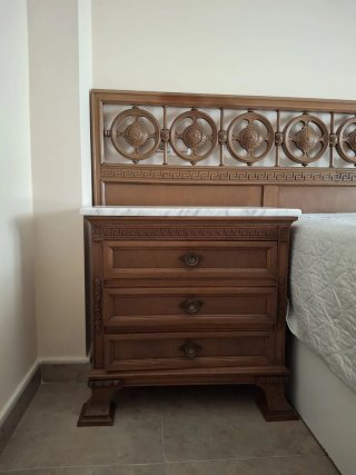 DORMITORIO ANTIGUO MADERA Y MÁRMOL – NO ENVÍO